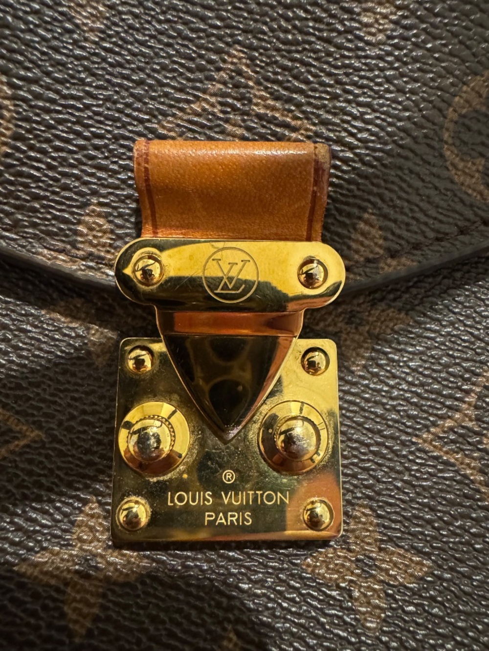 "Authentic Louis Vuitton Monogram Pochette Métis - Good Condition" - Picture 7 of 16